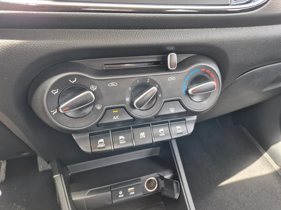 2024 Kia Pegas GL 