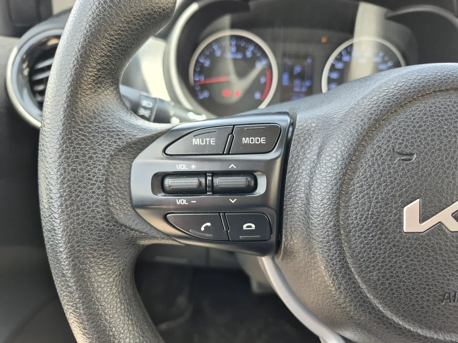 2024 Kia Pegas GL 