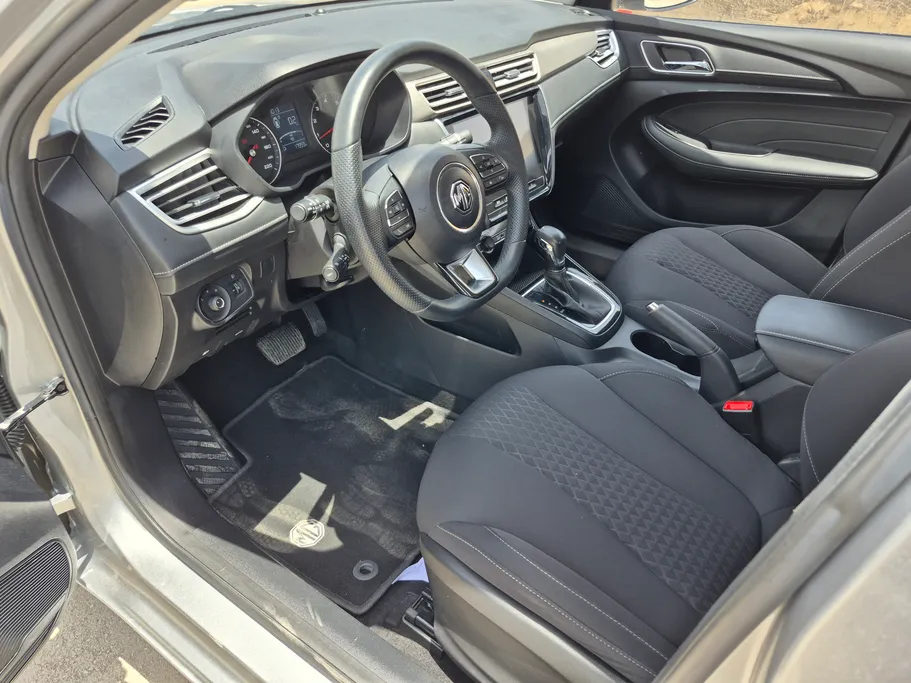 2025 MG 5 STD 