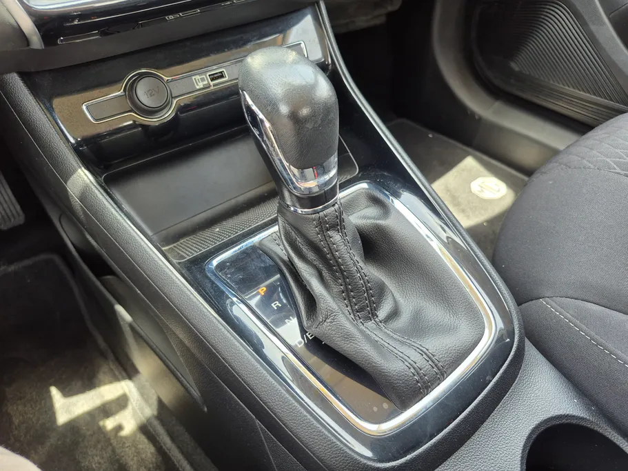 2025 MG 5 STD 