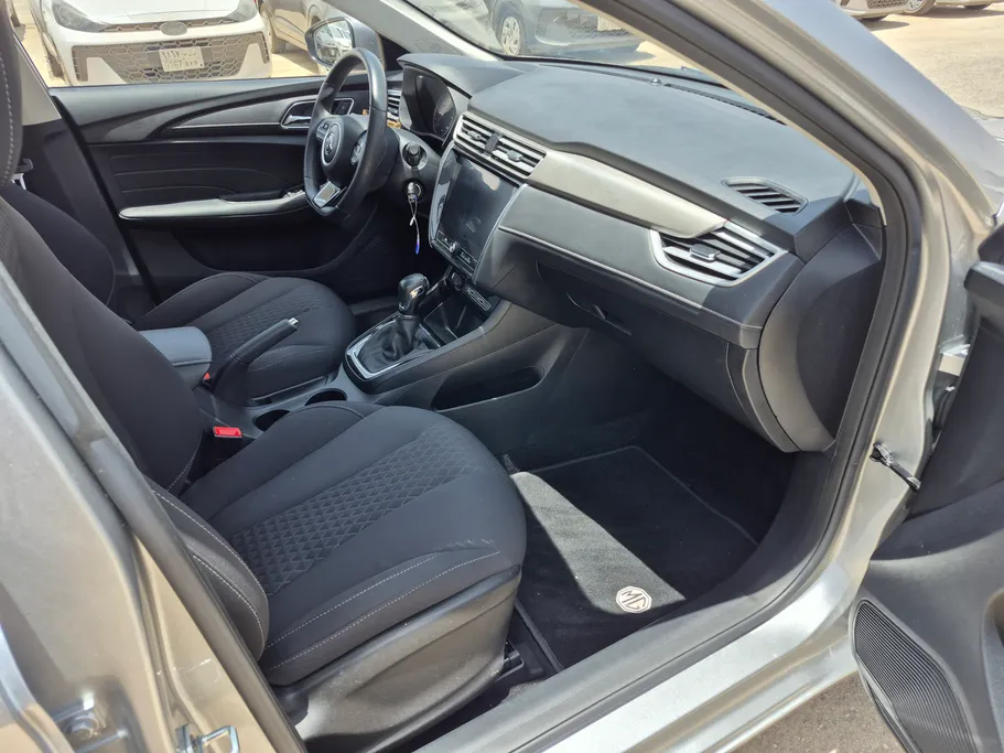 2025 MG 5 STD 