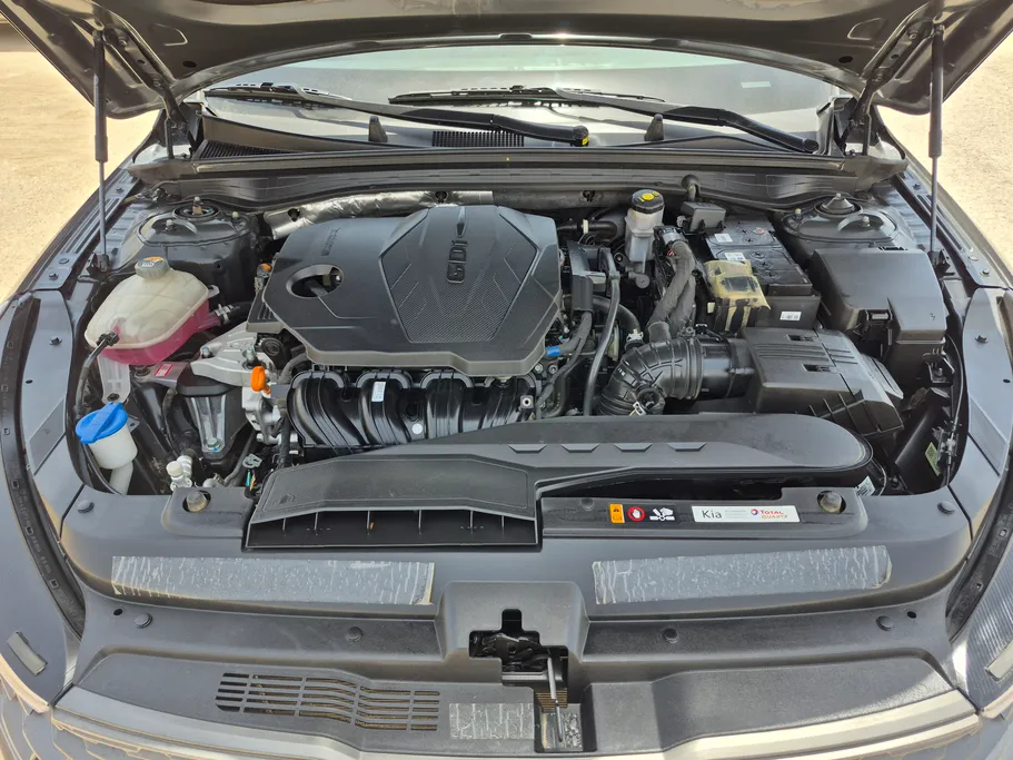 2023 Kia K5 LX 