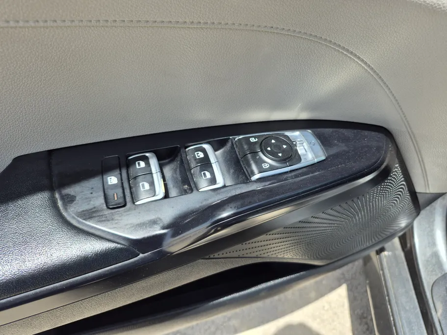 2023 Kia K5 LX 