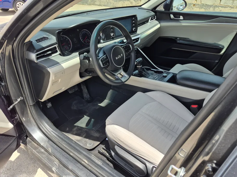 2023 Kia K5 LX 