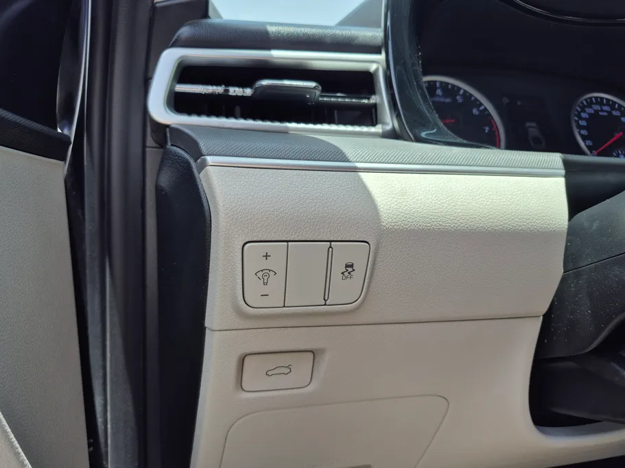 2023 Kia K5 LX 