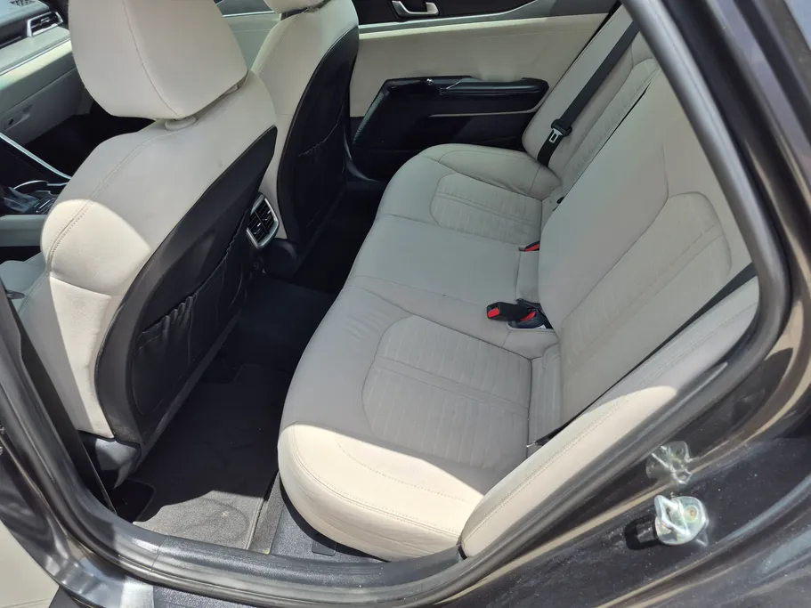 2023 Kia K5 LX 