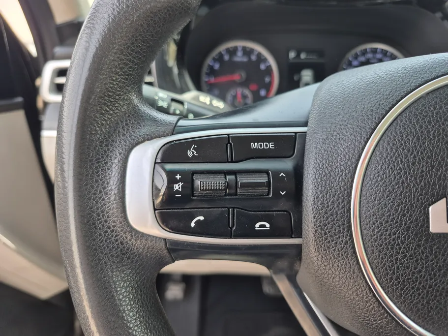 2023 Kia K5 LX 