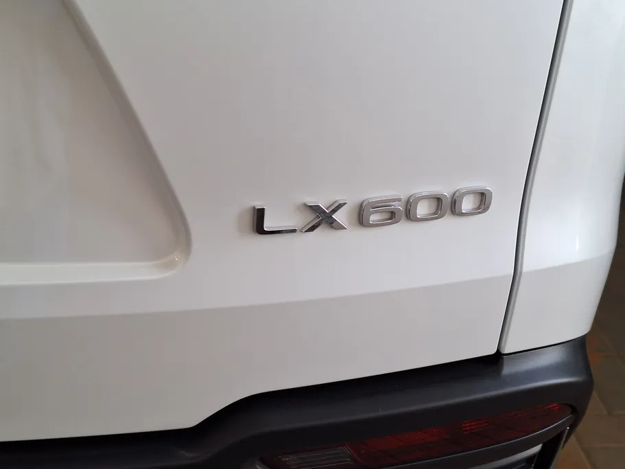 2026 Lexus LX 600 BB Elite 