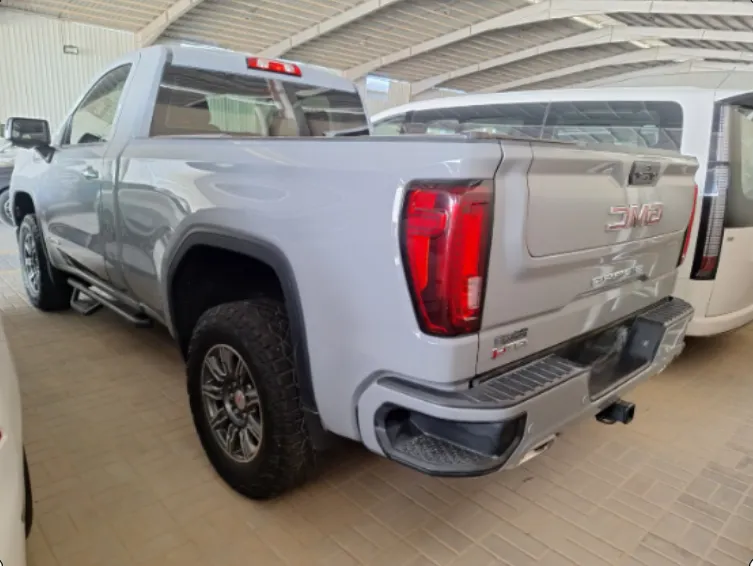 2024 GMC Sierra AT4 