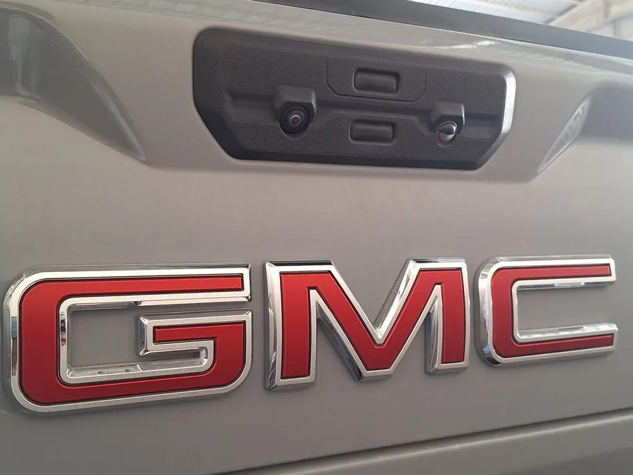 2024 GMC Sierra AT4 