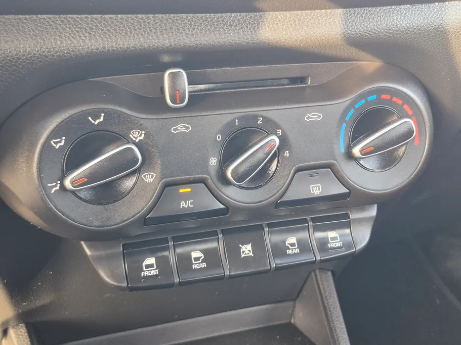 2024 Kia Pegas LX 