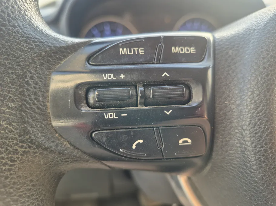 2024 Kia Pegas LX 