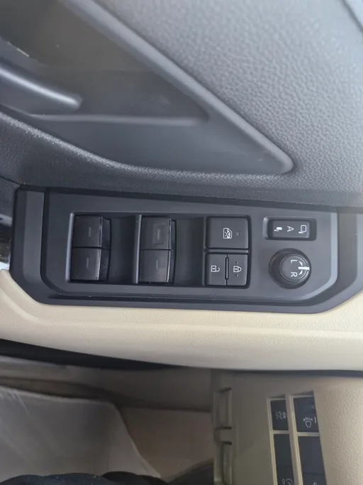 تويوتا لاندكروزر GXR3 2024 