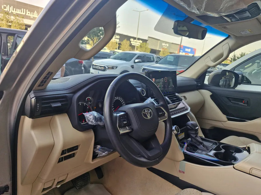 تويوتا لاندكروزر GXR3 2024 