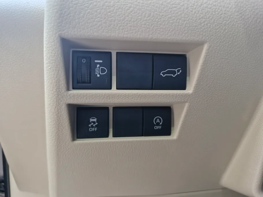 تويوتا لاندكروزر GXR3 2024 