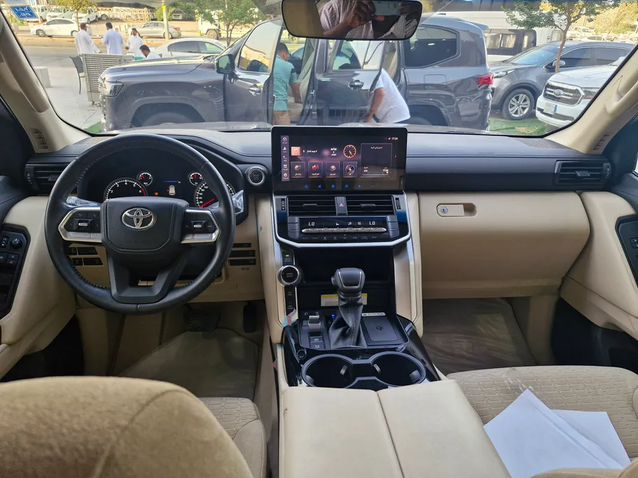 تويوتا لاندكروزر GXR3 2024 