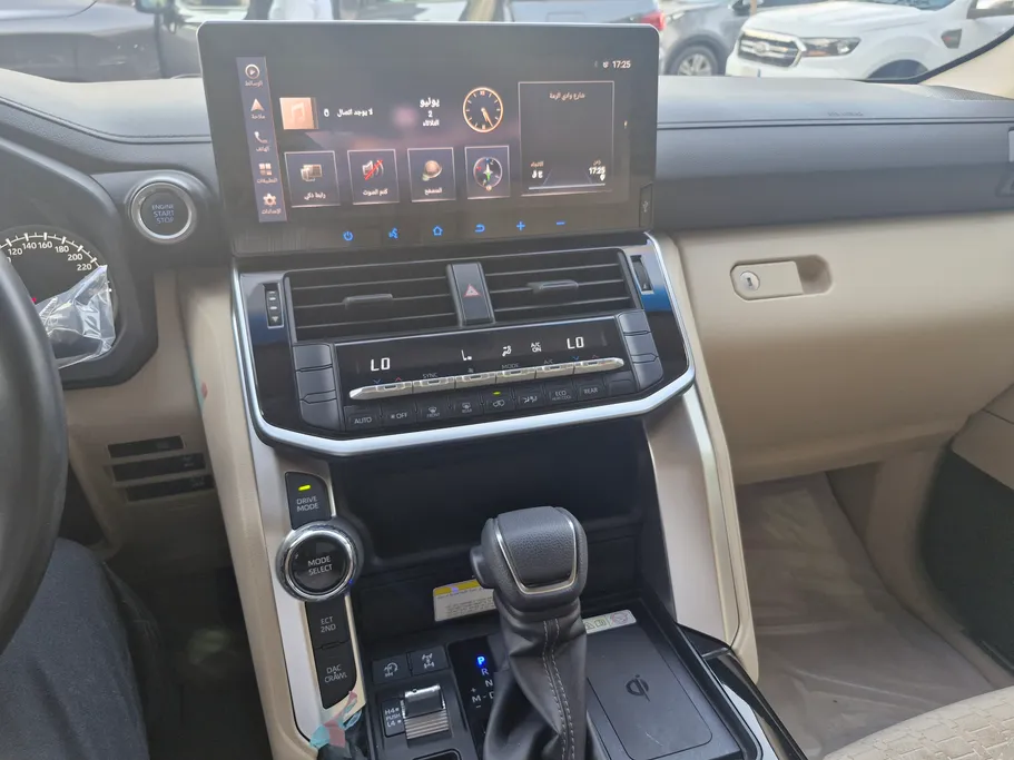 تويوتا لاندكروزر GXR3 2024 