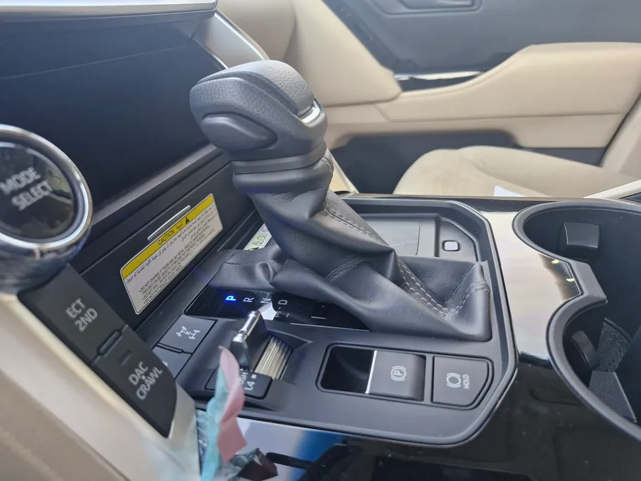 تويوتا لاندكروزر GXR3 2024 