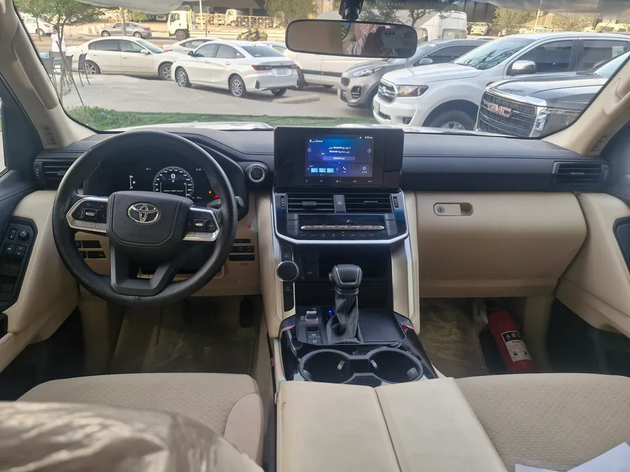 تويوتا لاندكروزر GX 2025 