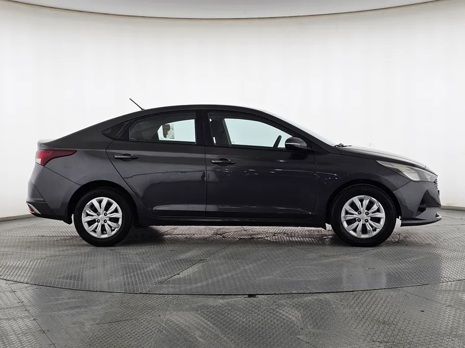 2022 Hyundai Accent Smart 