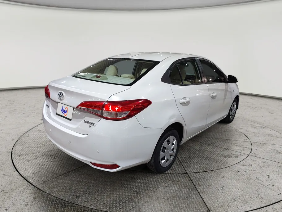 2021 Toyota Yaris  Y 