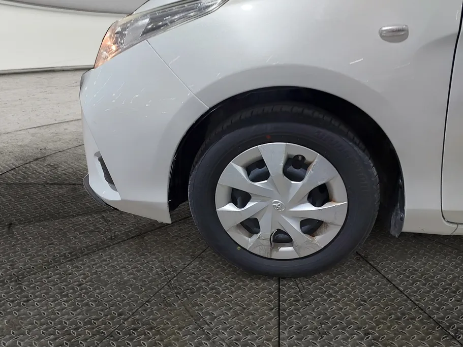 2021 Toyota Yaris  Y 
