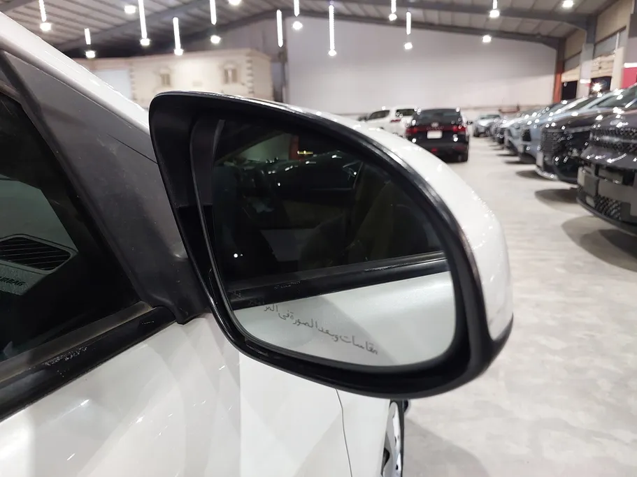 2021 Toyota Yaris  Y 