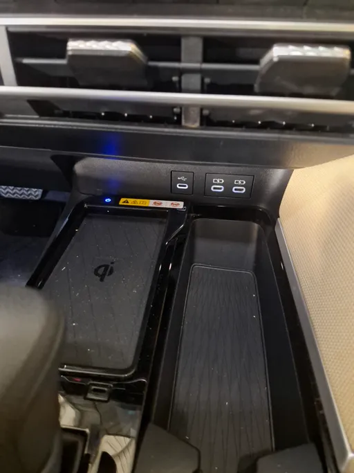 2025 Toyota Camry  E Plus HEV 