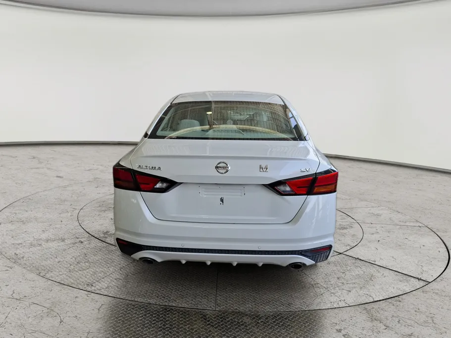 2022 Nissan Altima SV 