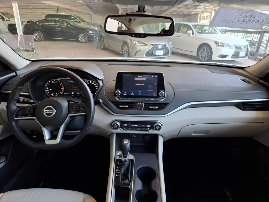 2022 Nissan Altima SV 
