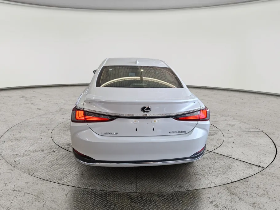 2023 Lexus ES 300 H 