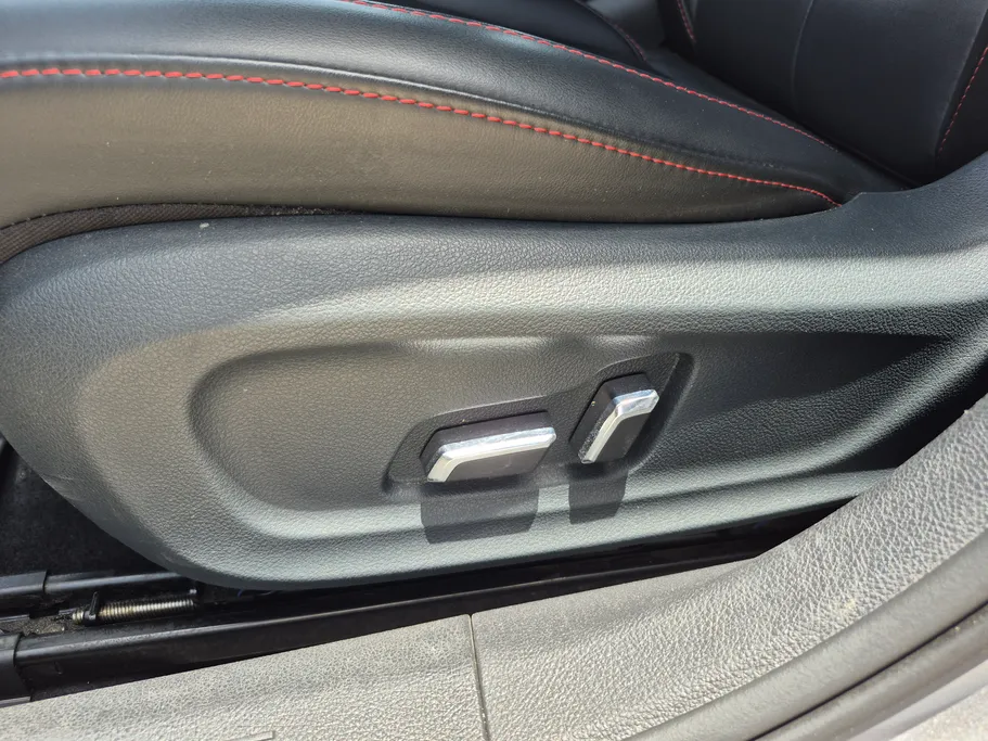 2023 FAW Bestune B70 Premium 