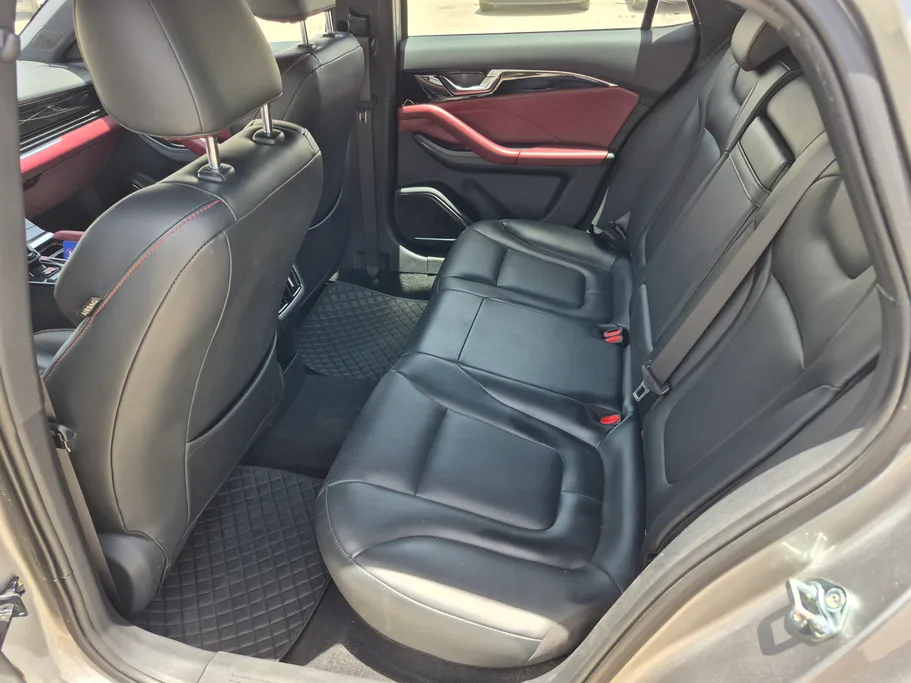 2023 FAW Bestune B70 Premium 