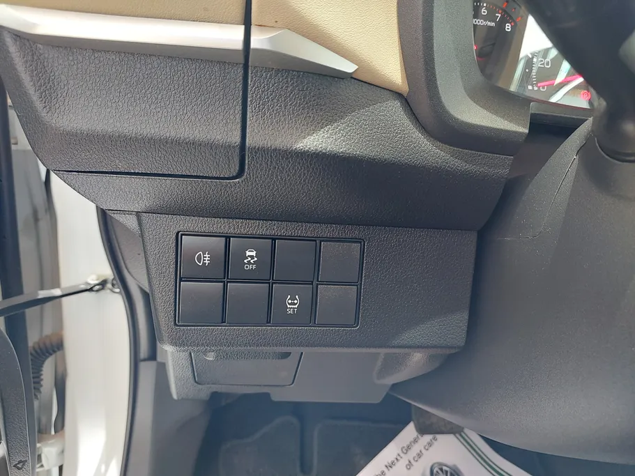 2024 Toyota Yaris  Y 