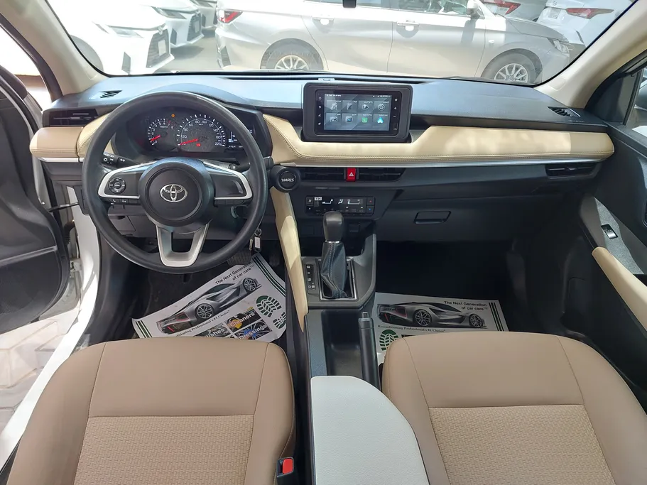 2024 Toyota Yaris  Y 