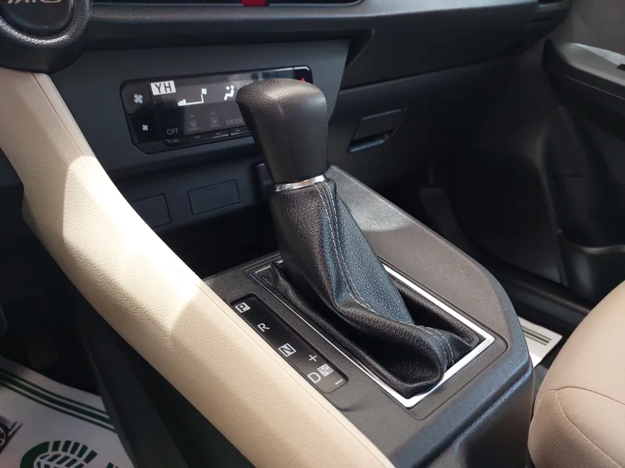 2024 Toyota Yaris  Y 