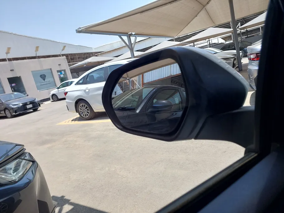 2024 Toyota Yaris  Y 