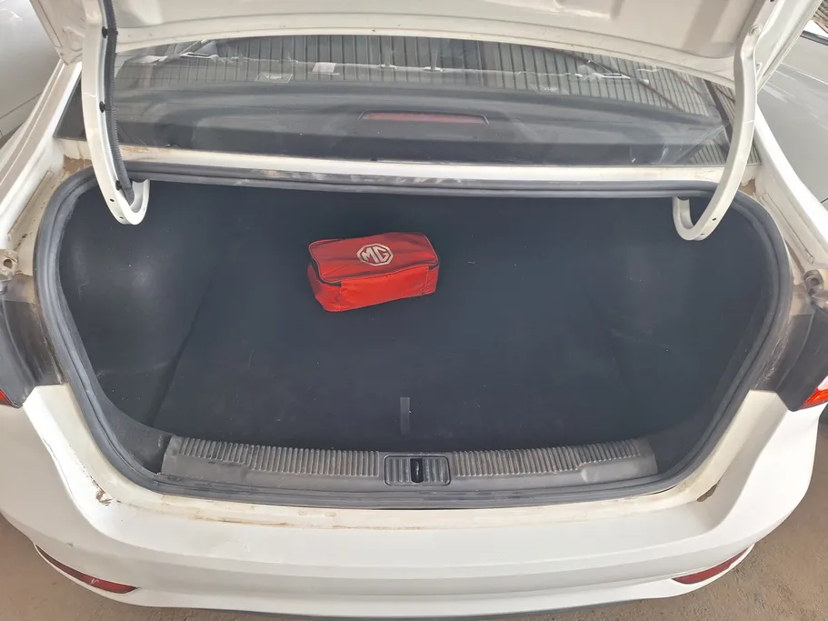 2023 MG 5 STD 
