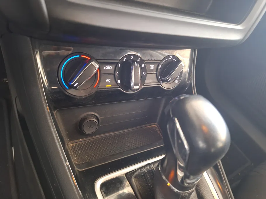 2023 MG 5 STD 