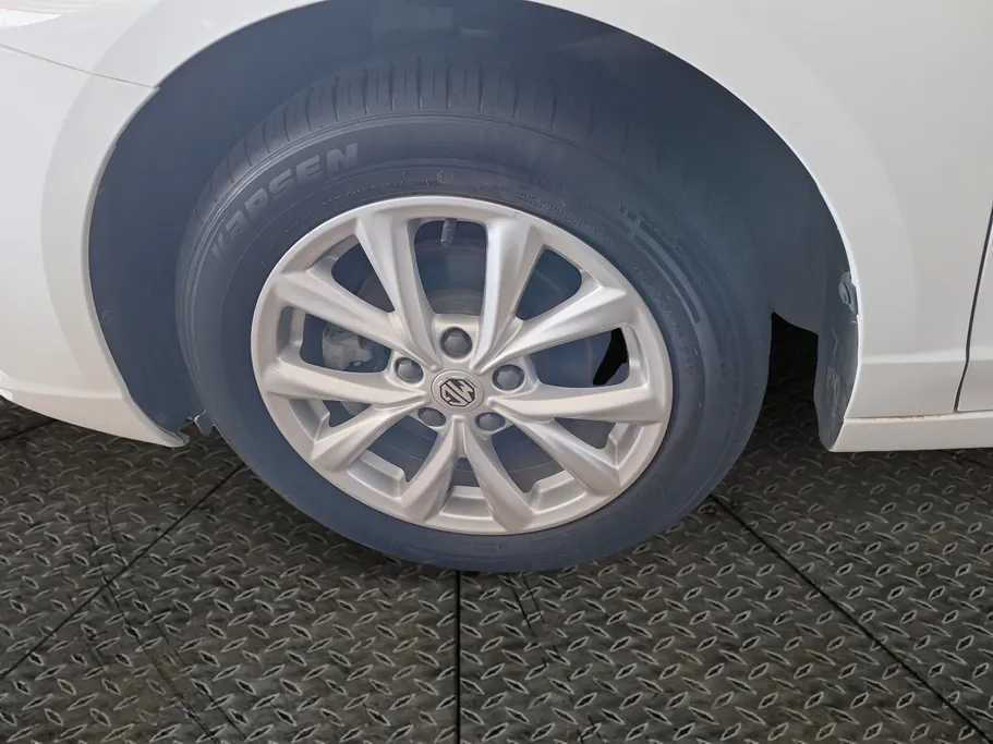 2023 MG 5 STD 