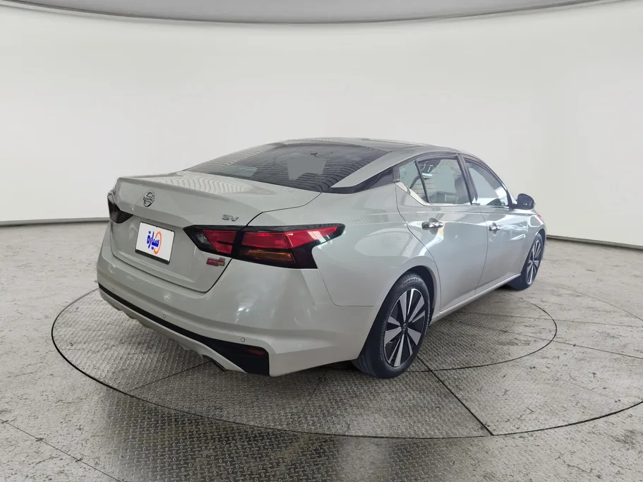 2022 Nissan Altima SV 
