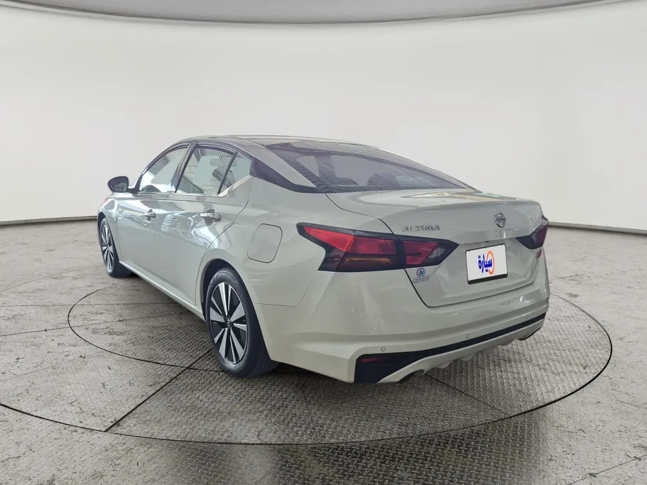 2022 Nissan Altima SV 