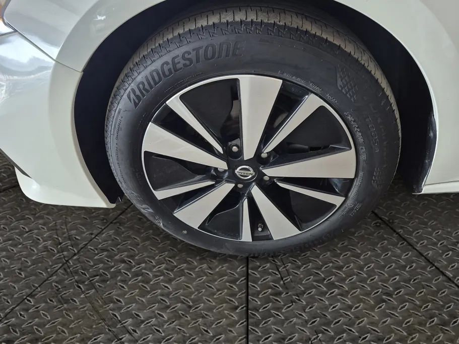 2022 Nissan Altima SV 