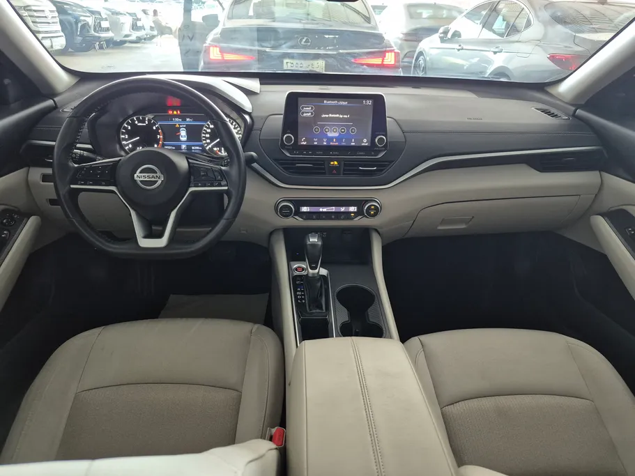 2022 Nissan Altima SV 