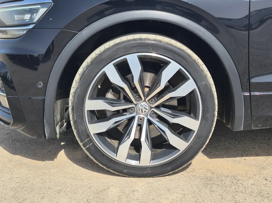 2018 Volkswagen Tiguan R Line 