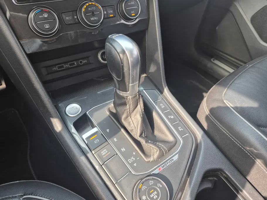 2018 Volkswagen Tiguan R Line 