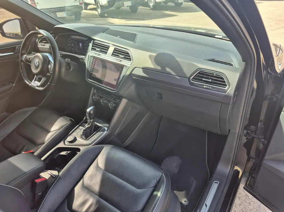 2018 Volkswagen Tiguan R Line 