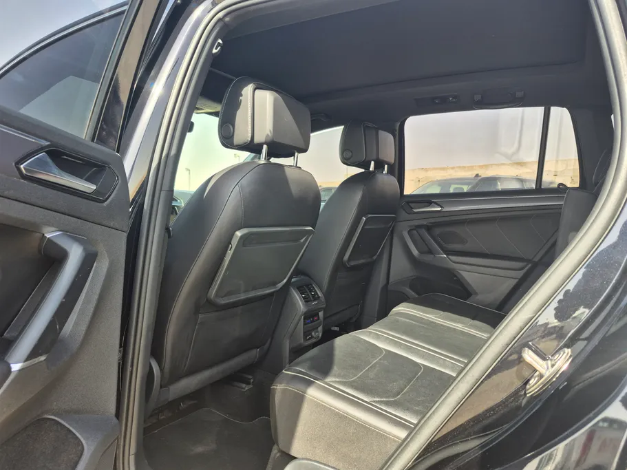 2018 Volkswagen Tiguan R Line 