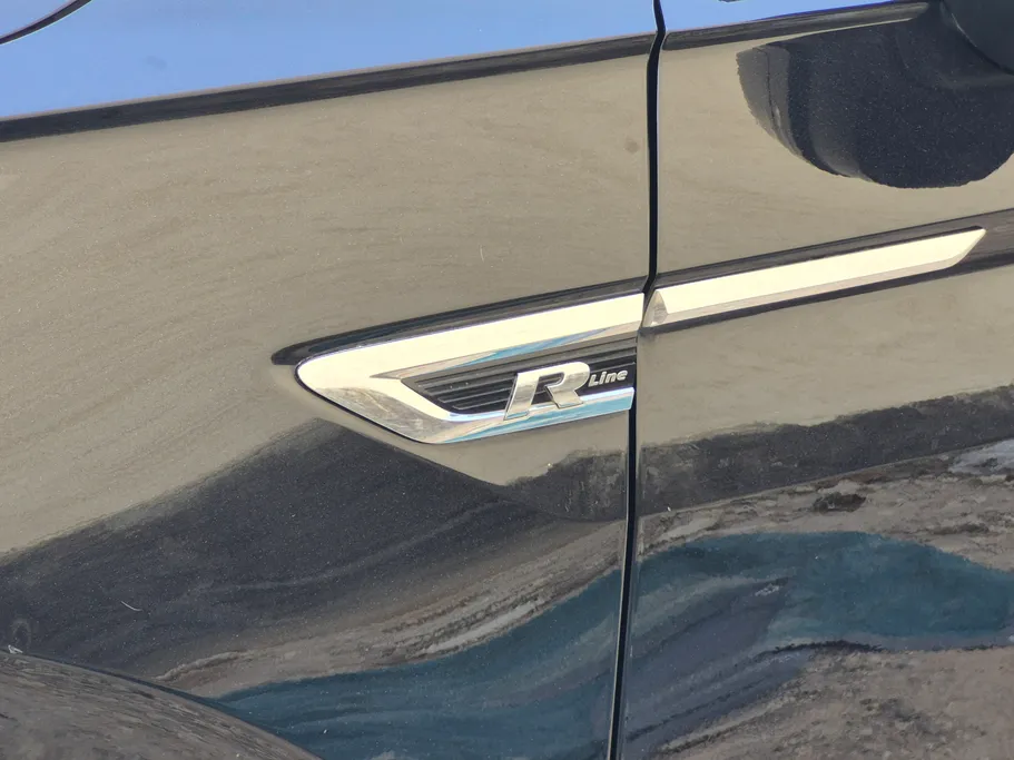 2018 Volkswagen Tiguan R Line 