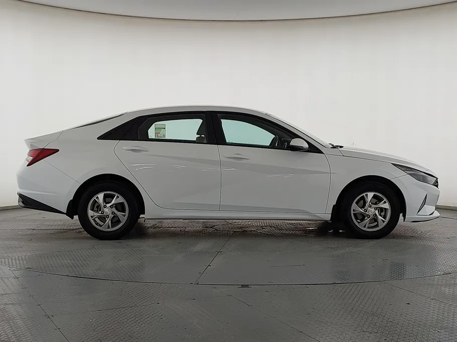 2022 Hyundai Elantra Fleet 